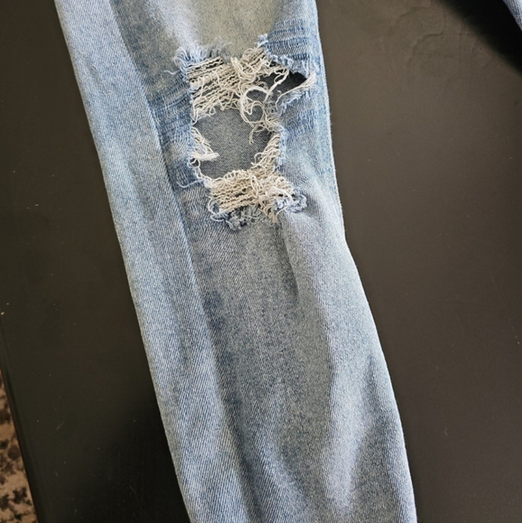 No Boundaries Jeans - Picture 8 of 8